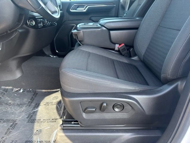 2023 Chevrolet Silverado 1500 — detail view
