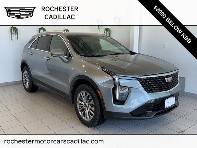 2025 Cadillac XT4 Premium Luxury in Argent Silver Metallic — front three-quarter view