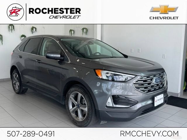 2022 Ford Edge SEL in Gray — front three-quarter view