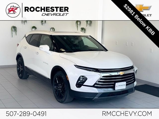 2023 Chevrolet Blazer Premier in Iridescent Pearl Tricoat — front three-quarter view