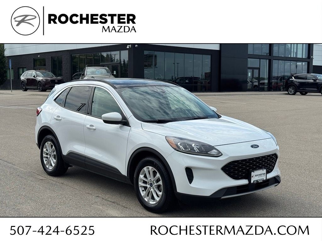 2020 Ford Escape SE in Oxford White — front three-quarter view