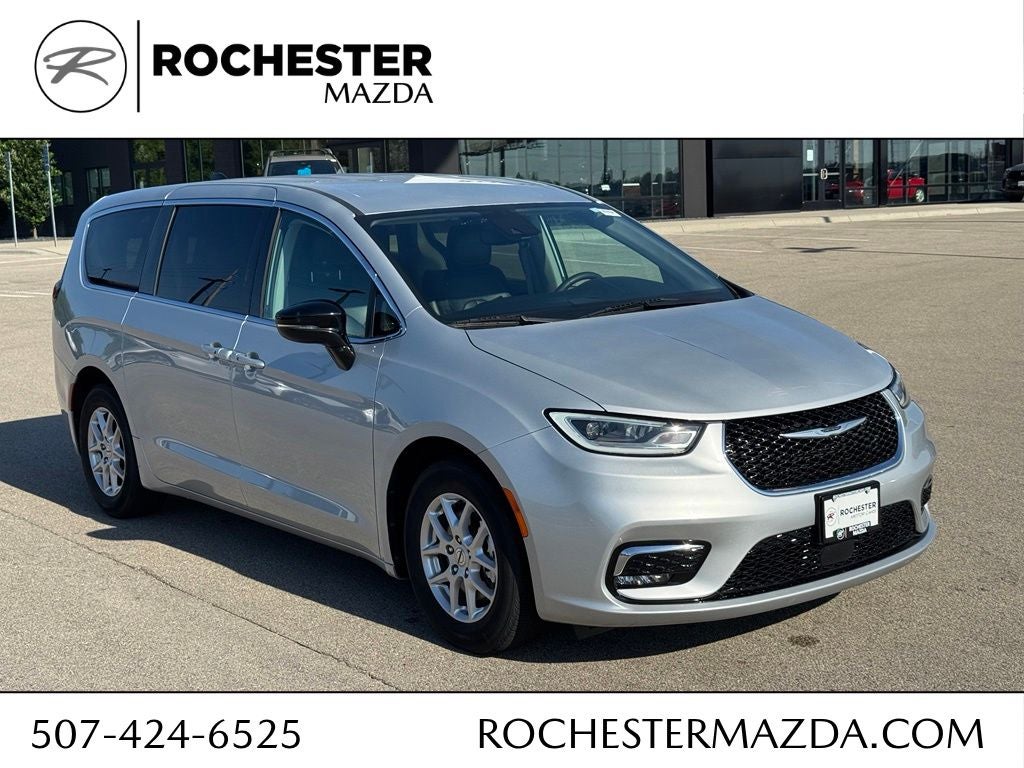 2024 Chrysler Pacifica Touring L in Silver Mist Clearcoat — front three-quarter view
