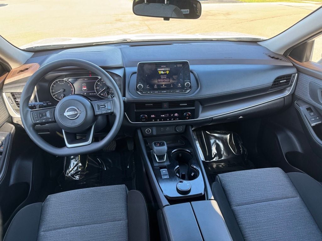 2023 Nissan Rogue — detail view