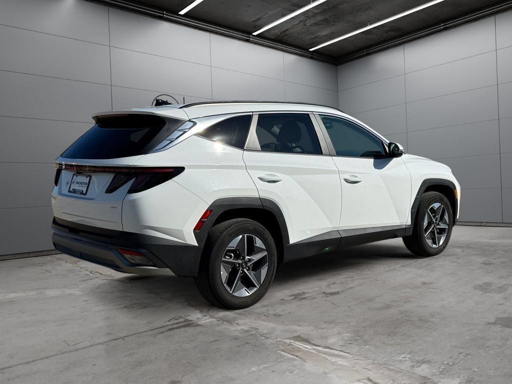 2025 Hyundai Tucson — detail view