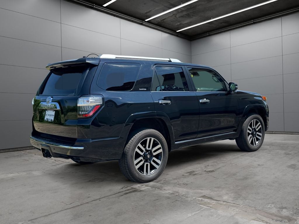 2020 Toyota 4Runner — detail view