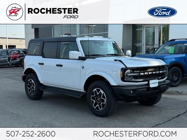 2026 Ford Bronco Outer Banks w/Hard Top in Oxford White — front three-quarter view