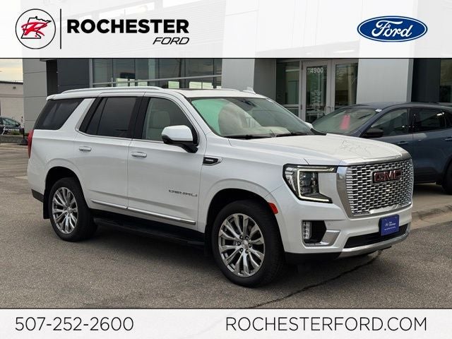 2022 GMC Yukon Denali in White Frost — front three-quarter view