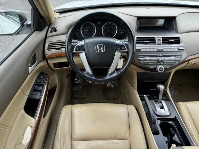 2008 Honda Accord — interior view